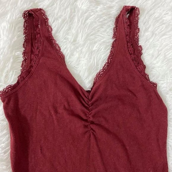 SOLD Hollister Burgundy Lace Trim V Neck Tank Top - Picture 2 of 6